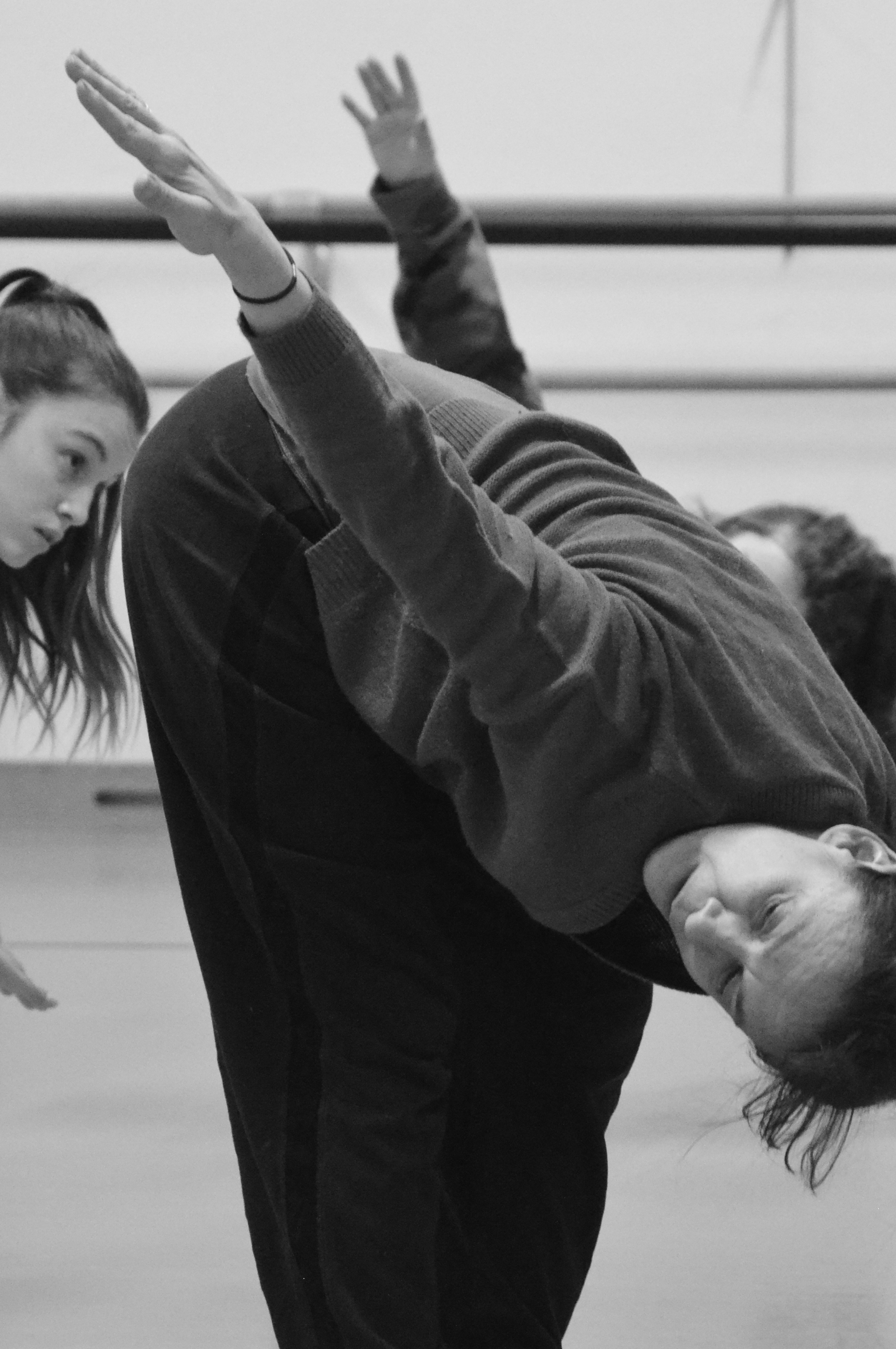cours de danse contemporaine à Fenouillet corps et arts dance district